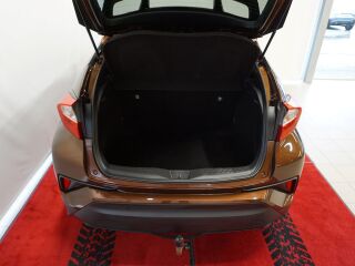 Toyota C-HR Luxury 1.2 85кВ