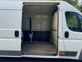 Peugeot Boxer L4H2 2.2 96kW