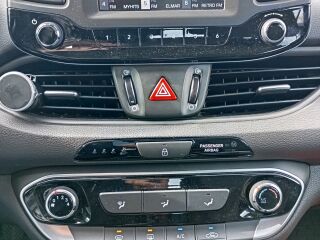 Hyundai i30 1.4 R4 16V 73kW