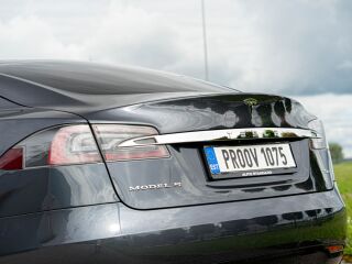 Tesla Model S 75D 158kW
