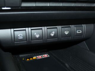 Toyota C-HR Premiere Edition Plug-in Hybrid 2.0 111кВ