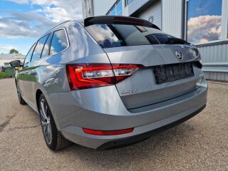 Skoda Superb LAURIN&KLEMENT 4X4 2.0 R4 TDI 140kW