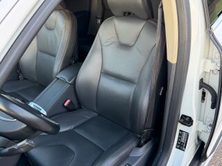 Volvo XC60 Summum AWD 2.4 R5 D5 158кВ