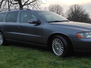Volvo V70 2.4 R5 D5