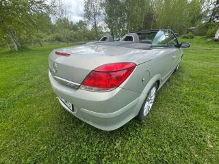 Opel Astra TwinTop 1.9 110kW