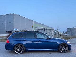 BMW 325 3.0 150kW