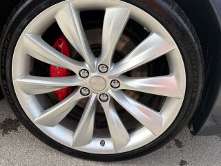 Tesla Model S Raven Performance 592kW