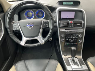 Volvo XC60 R-Design 2.4 D 120kW