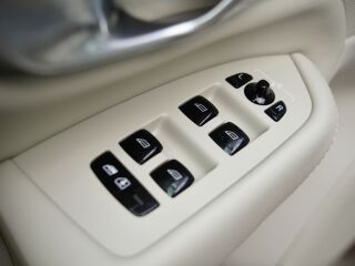 Volvo XC90 Inscription Plus Bright AWD 2.0 B5 KERS Mild Hybrid 183kW