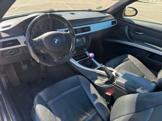 BMW 325 2.5 R6 160kW