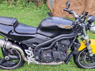 Triumph Speed Triple 955i SE R3 88kW