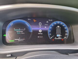 Toyota Corolla Cross Luxury Limited 1.8 72kW