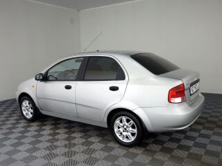 Chevrolet Aveo Comfort 1.4 61kW