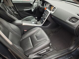 Volvo V60 SUMMUM 2.4 158kW