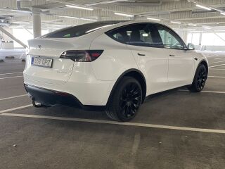 Tesla Model Y Dual Motor Long Range AWD 378kW