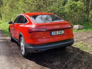 Audi e-tron 55 B&O Air 300кВ