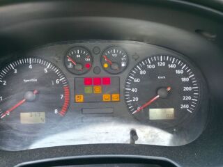 SEAT Toledo Comfortline 1.6 R4 16V 74kW