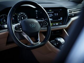 Volkswagen Touareg Atmosphere 4Motion Plug-In Hybrid 3.0 V6 TFSI PHEV 280kW 250kW
