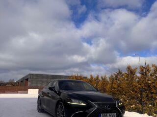 Lexus ES 300h 2.5 131kW