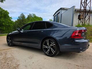 Volvo S90 2.0 173kW