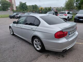 BMW 318 2.0 105kW