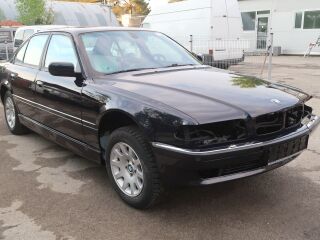 BMW 740