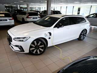 Volvo V90 AWD T6 H&K DARK PLUS INTELLI SAFE PRO 2.0 T6 LONG RANGE plug-in 293kW