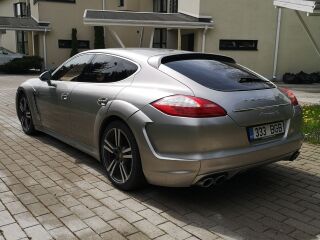 Porsche Panamera 4S 4.8 294kW