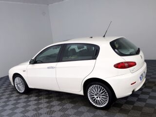 Alfa Romeo 147 Exclusive Facelift 1.6 88kW