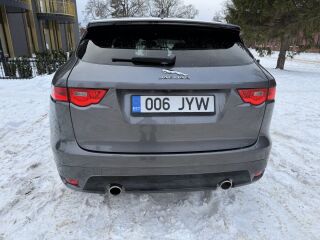 Jaguar F-Pace R-Sport Black Pack 3.0 V6 221kW