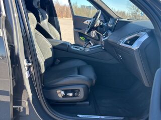 BMW XM 4.4 V9 360kW