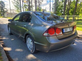 Honda Civic Elegance Hybrid 1.3 70kW