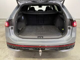 Volkswagen Passat Variant 4Motion R-Line Black Style 142kW