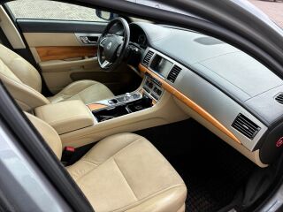 Jaguar XF 2.2 140kW