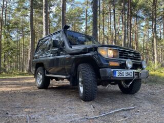 Toyota Land Cruiser 70 2.4 66kW