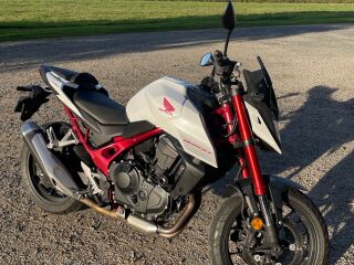 Honda CB 750 Mat Pearl Glare White 67kW