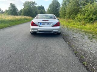 Mercedes-Benz SL 550 2009 5.5 285kW