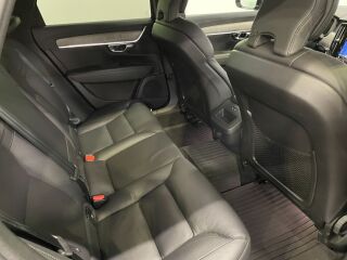 Volvo V90 Cross Country AWD Momentum 2.0 B4 KERS Mild Hybrid 145kW