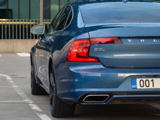 Volvo S90 D5 R-Design AWD 2.0 173kW