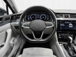 Volkswagen Passat Elegance 2.0 110kW