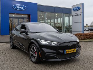 Ford Mustang Mach-E AWD Premium 200кВ