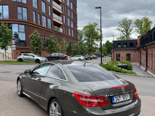 Mercedes-Benz E 350 3.5 AMG CGI 215kW