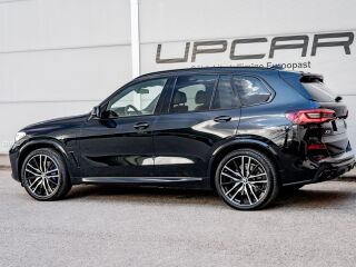 BMW X5 45e M-Sport 3.0 210кВ