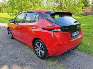Nissan LEAF 90кВ