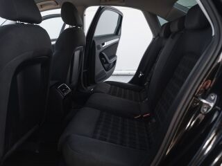 Audi A4 Limousine S-Line Quattro Facelift 2.0 R4 TDI 130kW