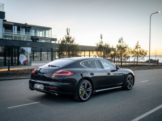 Porsche Panamera S E-Hybrid 3.0 V6 306кВ