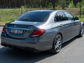 Mercedes-Benz E 63 AMG S 4.0 450kW
