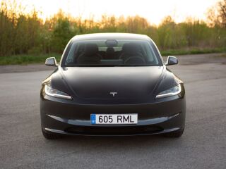 Tesla Model 3 Long Range Dual Motor 366kW