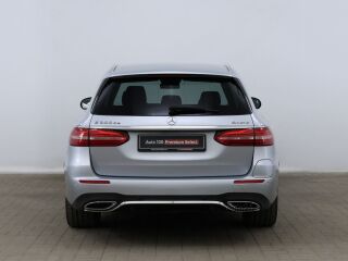 Mercedes-Benz E 300 de 4Matic AMG 2.0 143kW