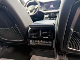 Volkswagen Touareg R-Line 3.0 210kW